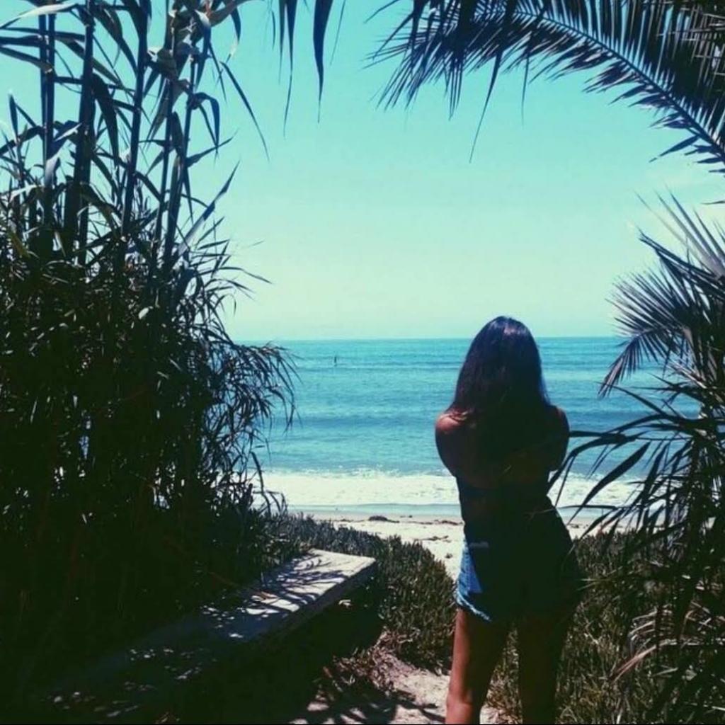 613288094: Chica busca chico en Valencia