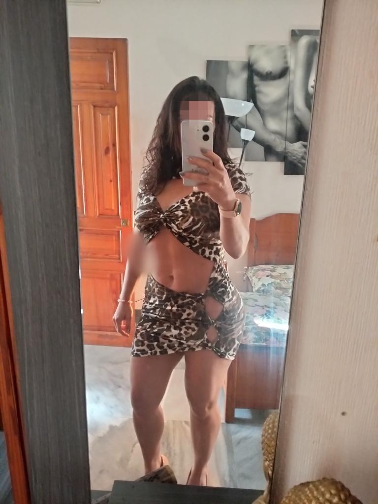 641487250: Chica busca chico en Sevilla