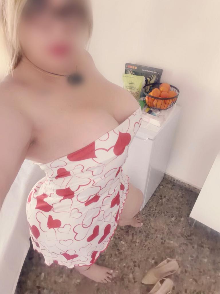 698323017: Chica busca chico en Valencia