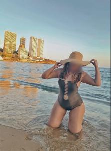 613619222: Chica busca chico en Gerona