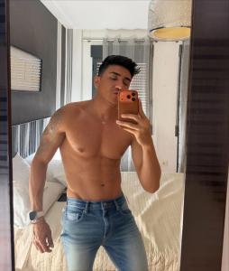 697897854: Chico busca chica en Madrid