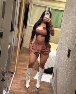 602084189: Chica busca chico en Cádiz