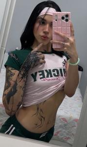677168470: Chica busca chico en Madrid
