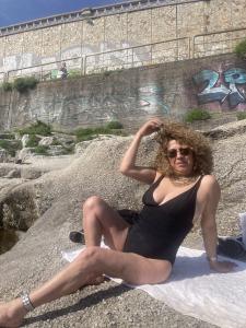 698195418: Chica busca chico en La Coruña