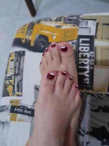 631079687: Chica busca chico en Gerona