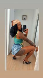 610631419: Chica busca chico en Málaga