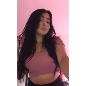 643561512: Chica busca chico en Sevilla