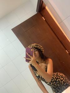 654267318: Chica busca chico en Sevilla