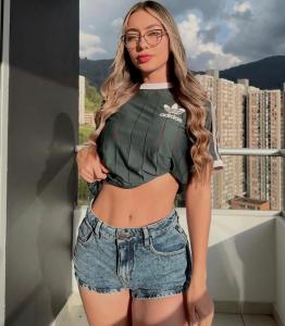 613965309: Chica busca chico en La Coruña