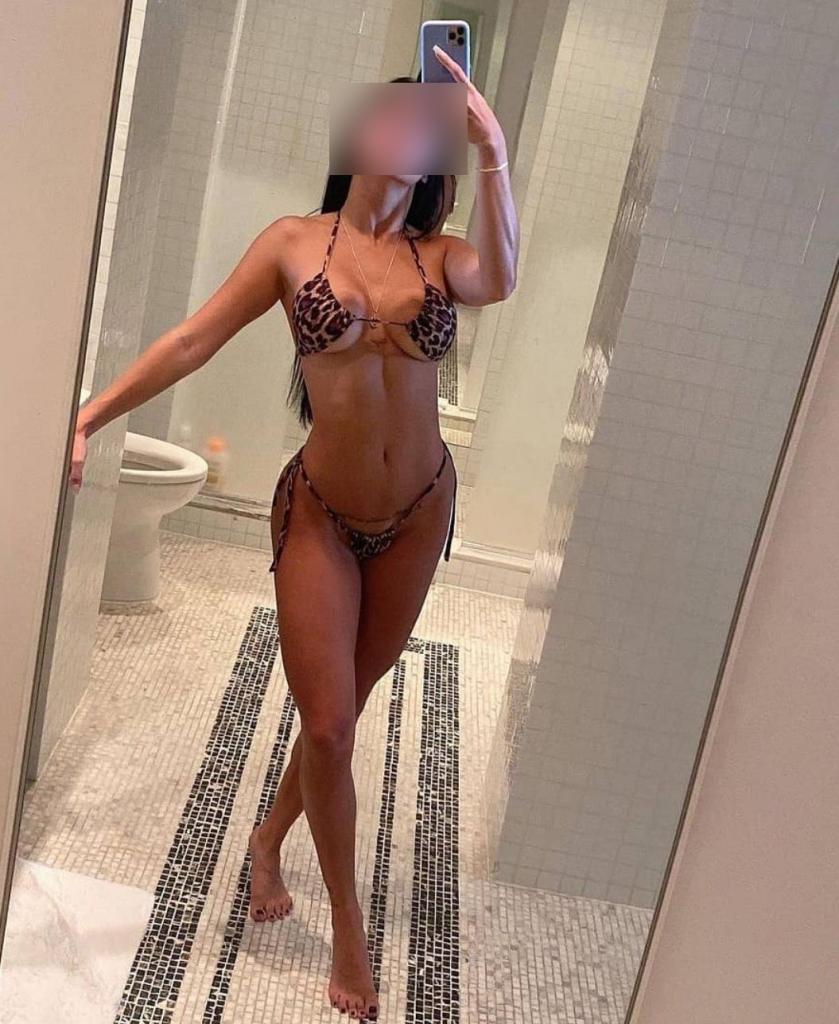 604467734: Chica busca chico en Málaga