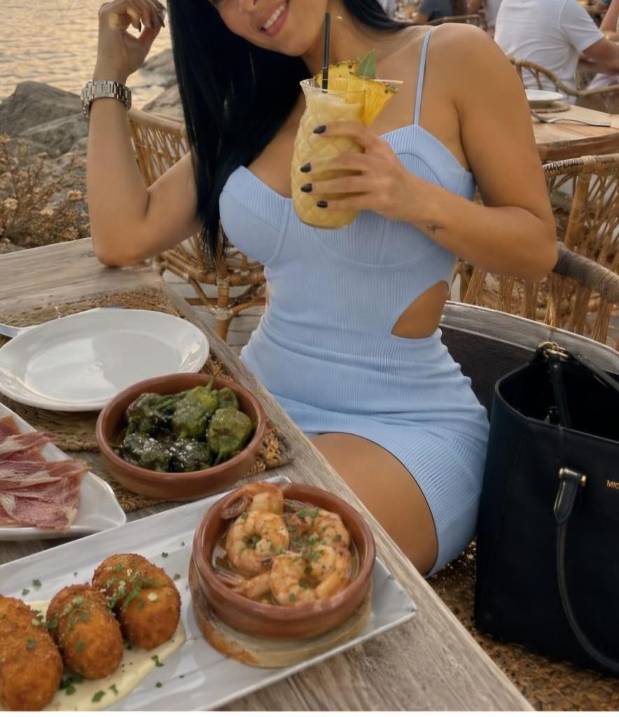 631267418: Chica busca chico en Tarragona