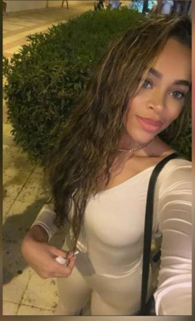 673457861: Chica busca chico en Ibiza