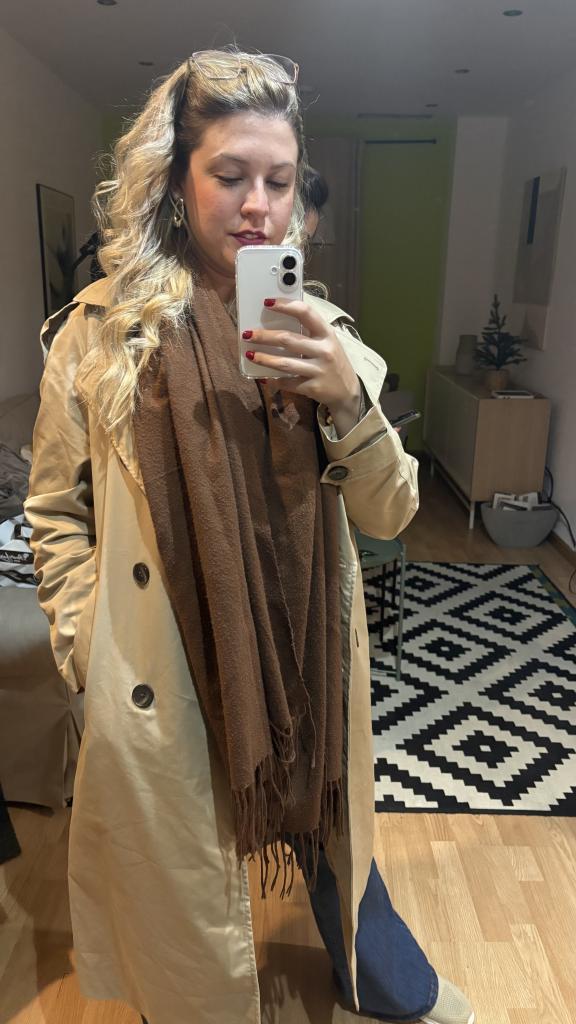 614928686: Chica busca chico en La Coruña