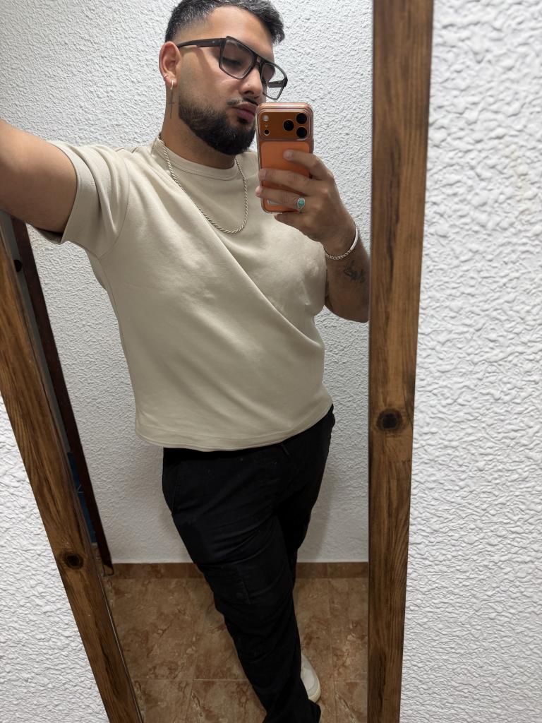643262659: Chica busca chico en Valencia