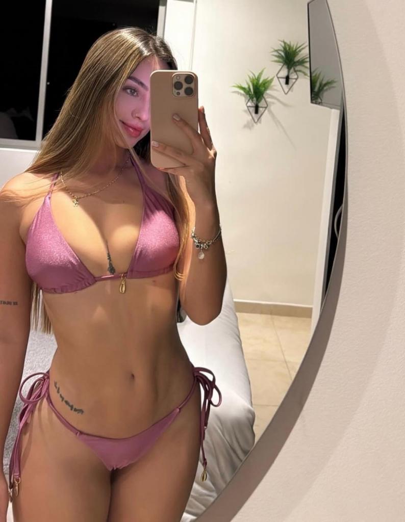 613965309: Chica busca chico en La Coruña