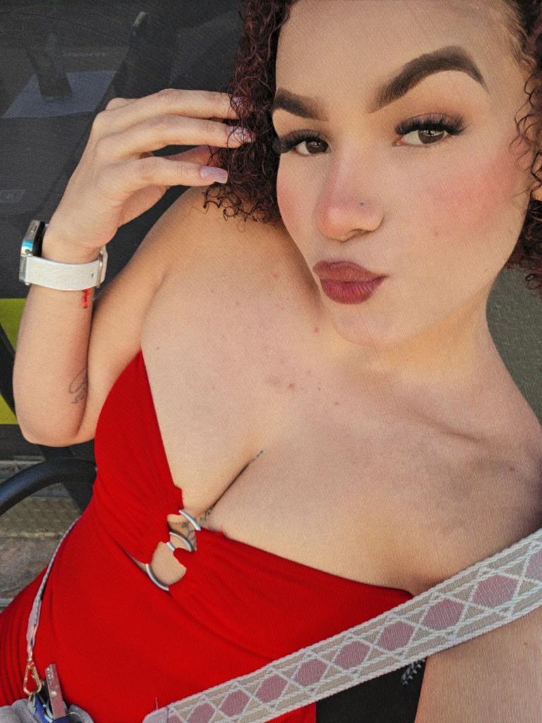 Chica busca chico en Cádiz: 