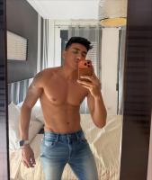 697897854: Chico busca chica en Madrid