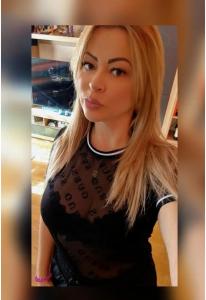 614754830: Chica busca chico en La Coruña