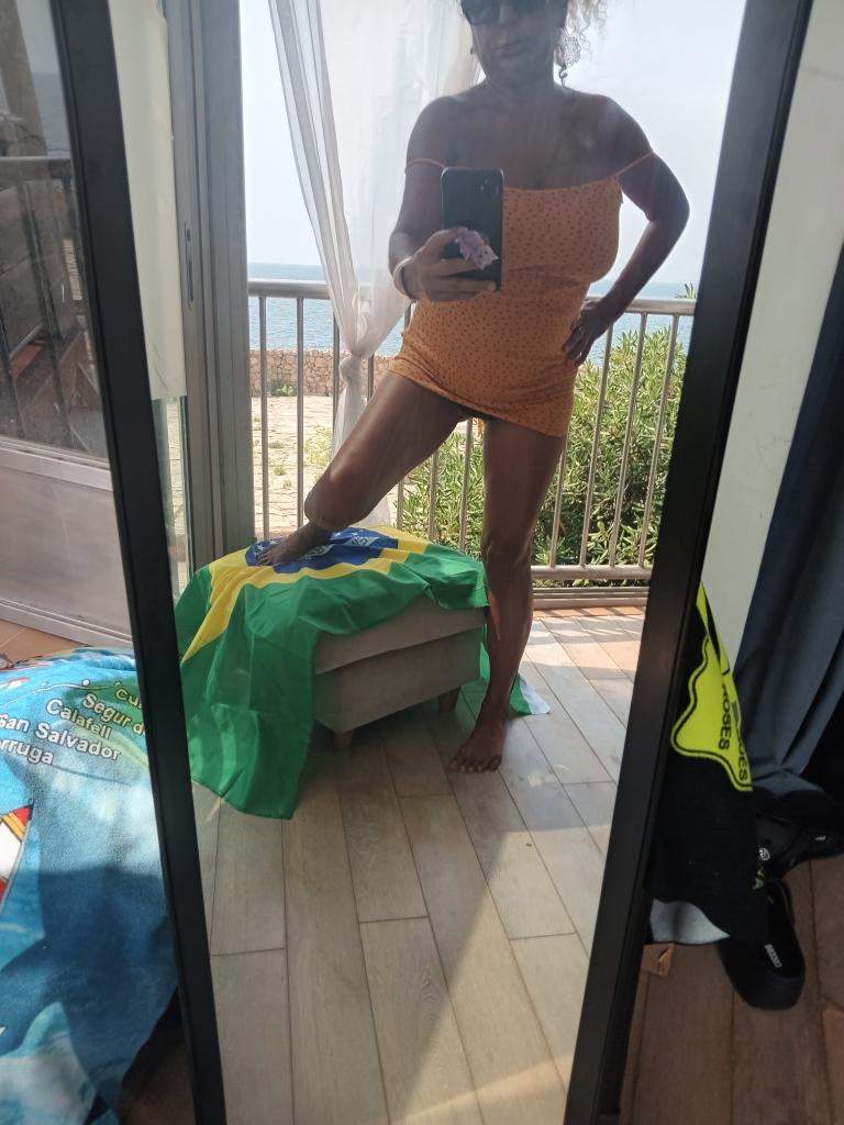 602700892: Chica busca chico en Barcelona