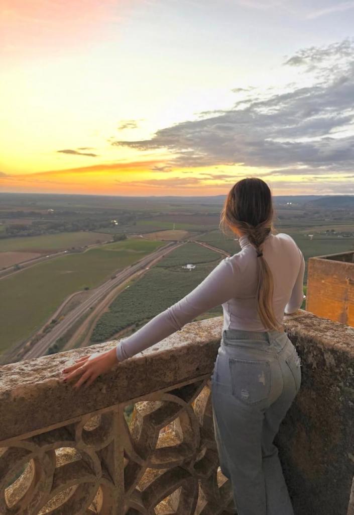 603947361: Chica busca chico en Cádiz