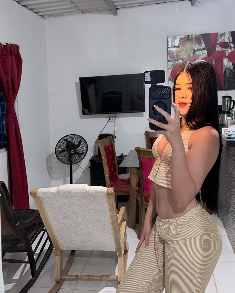 Chica busca chico en Tenerife: 