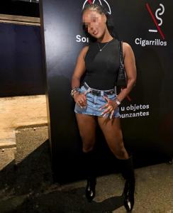 618845558: Chica busca chico en Lugo