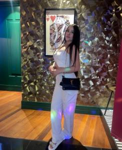 613487735: Chica busca chico en Valencia