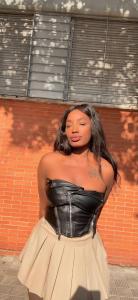 658287236: Chica busca chico en Sevilla