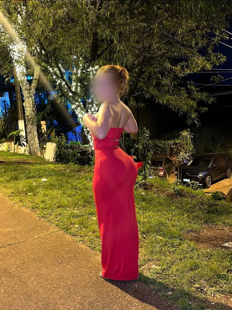 662276335: Chica busca chico en Cádiz