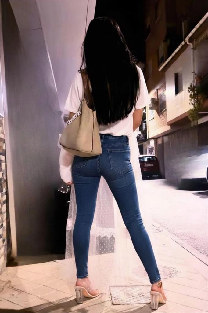 Chica busca chico en Granada: 