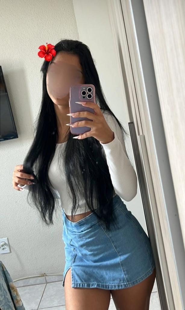 Chica busca chico en Almería: 