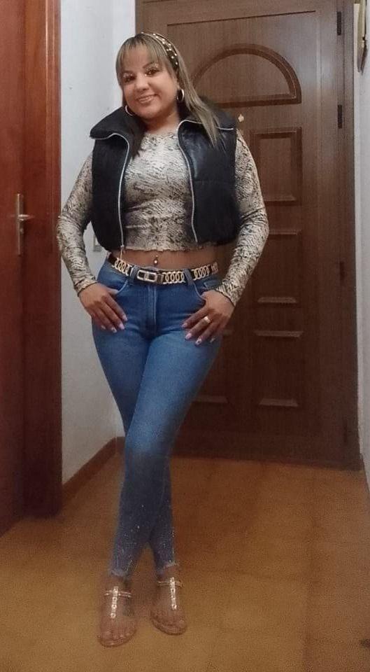605229160: Chica busca chico en Zaragoza