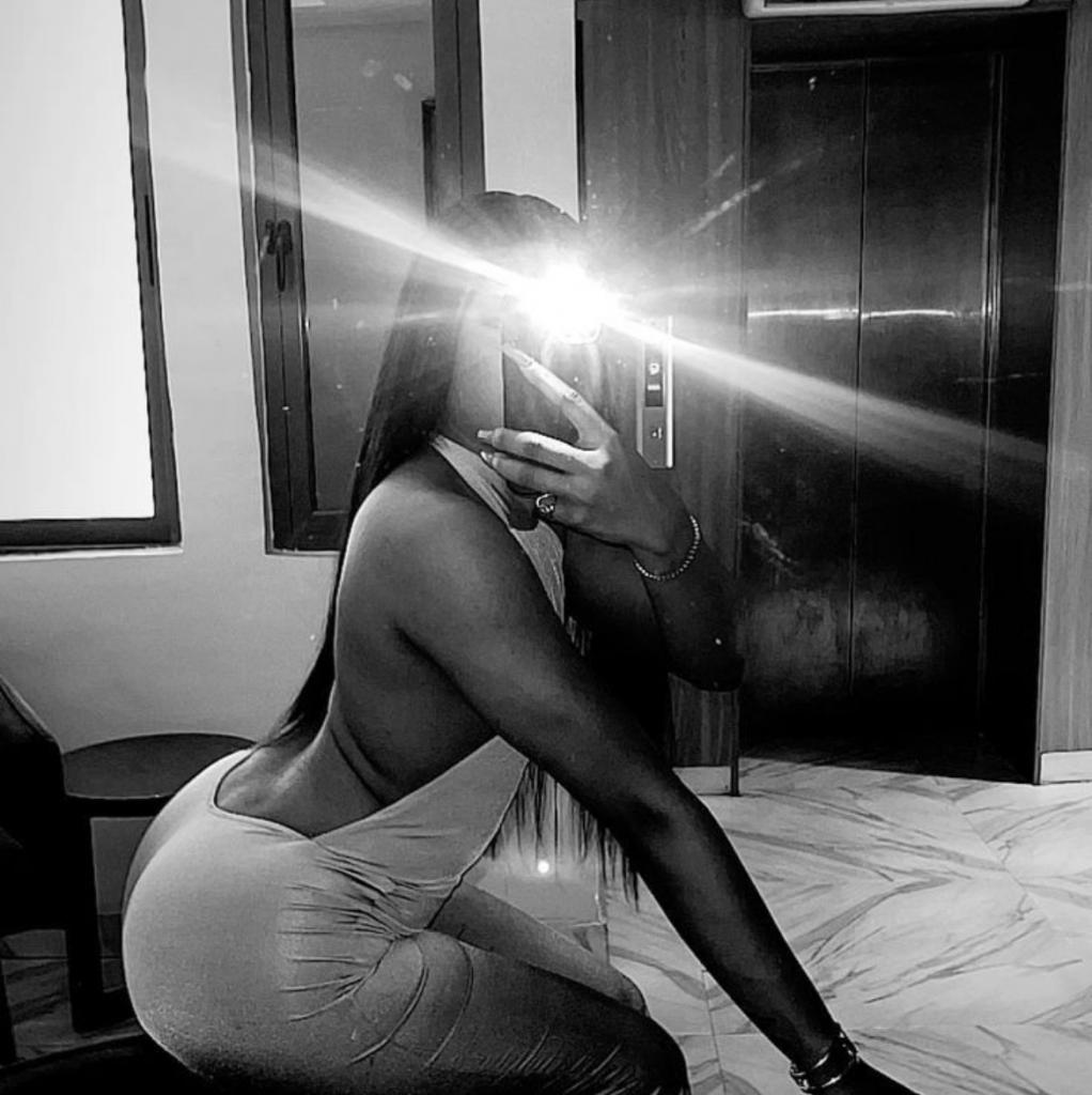 Chica busca chico en Cádiz: 