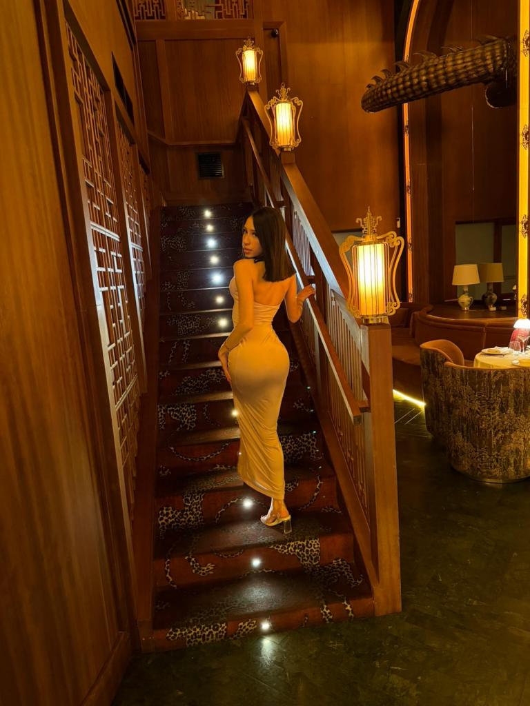 672421590: Chica busca chico en Granada