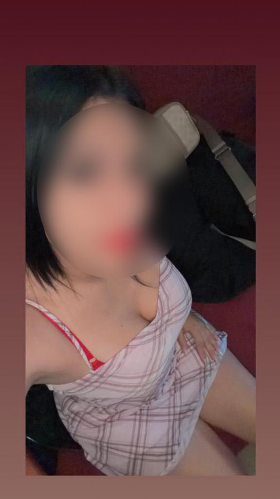 666430766: Chica busca chico en Málaga