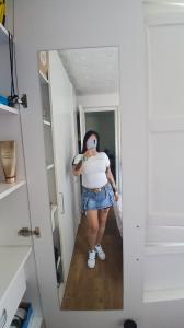 633052089: Chica busca chico en Sevilla