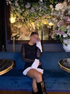 640117327: Chica busca chico en Barcelona