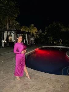 672126389: Chica busca chico en Málaga