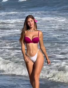 641318024: Chica busca chico en Valencia