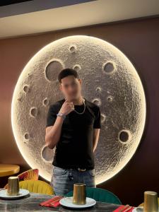 632677952: Chico busca chica en Pontevedra