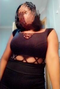 647488308: Chica busca chico en Barcelona