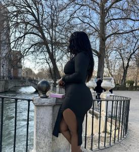 643907628: Chica busca chico en Madrid