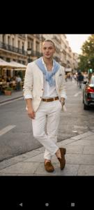 657421689: Chico busca chica en Madrid