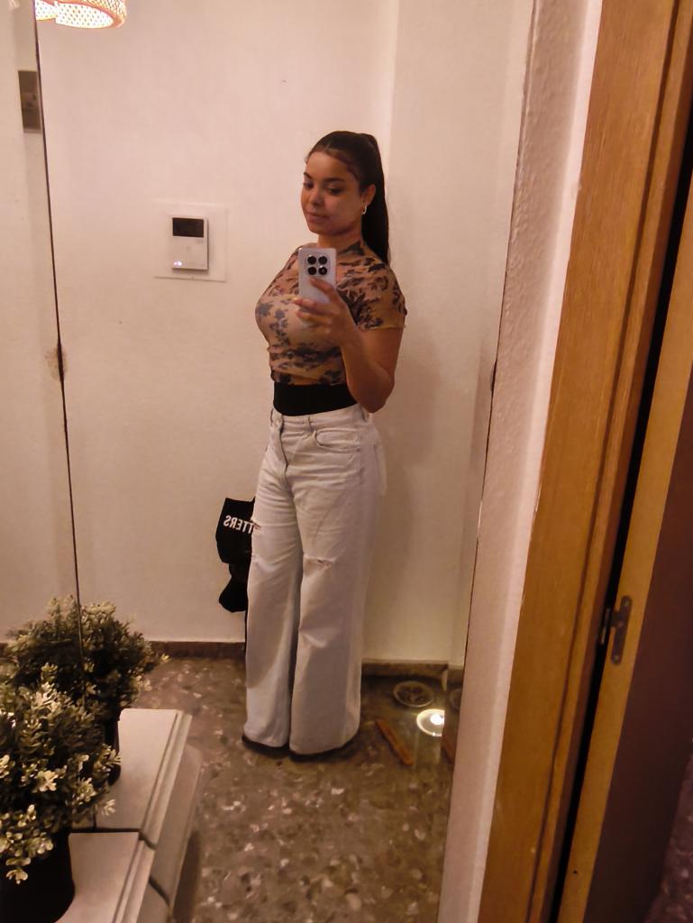 635532243: Chica busca chico en Valencia