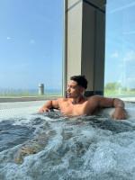 641047378: Chico busca chica en Málaga