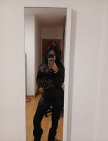 633052089: Chica busca chico en Sevilla