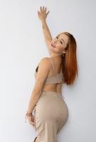 671134267: Chica busca chico en Sevilla