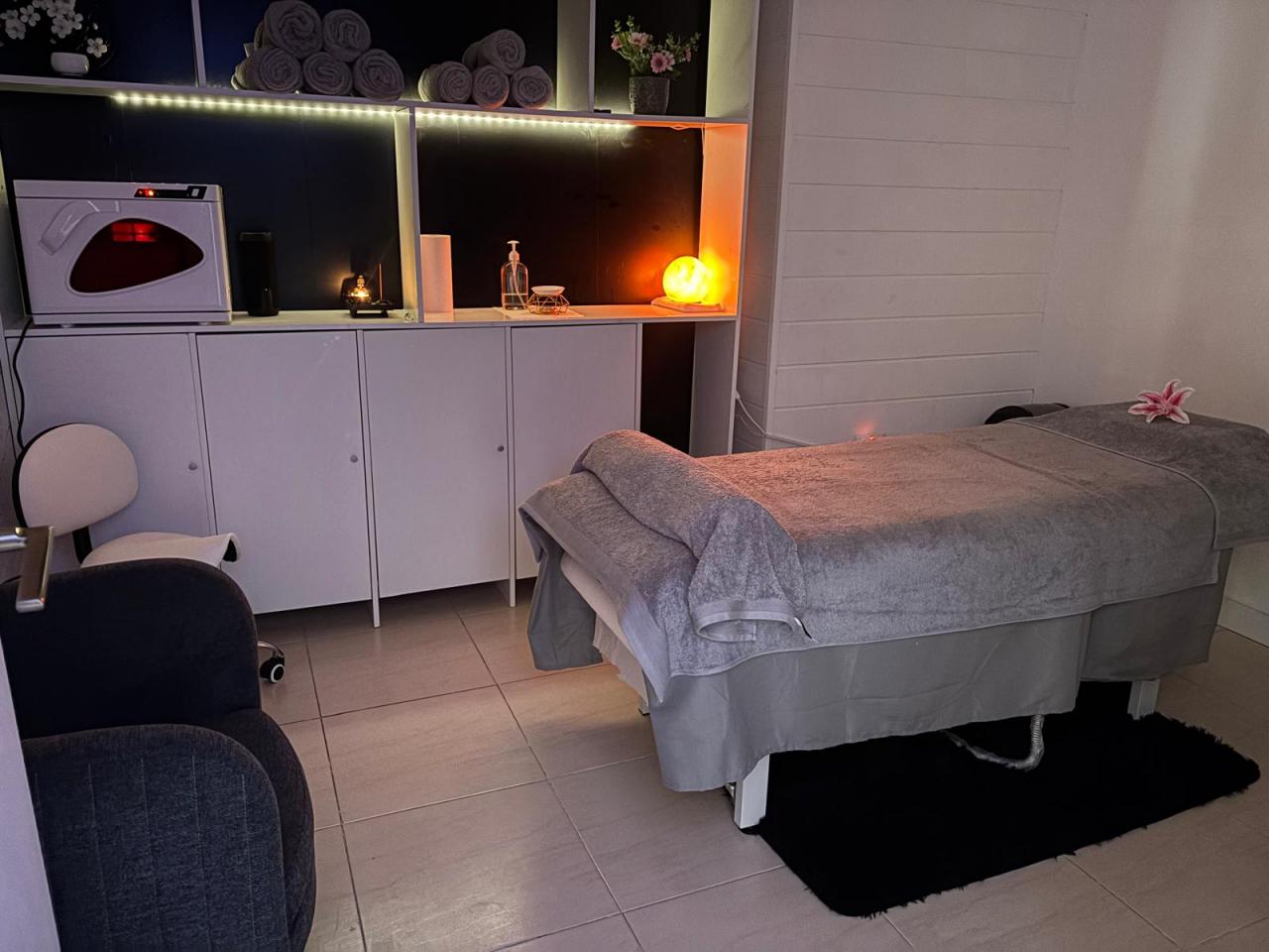 613017530: Chica busca chico en Las Palmas