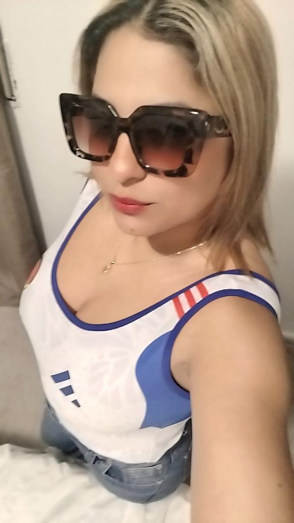 614961799: Chica busca chico en Barcelona