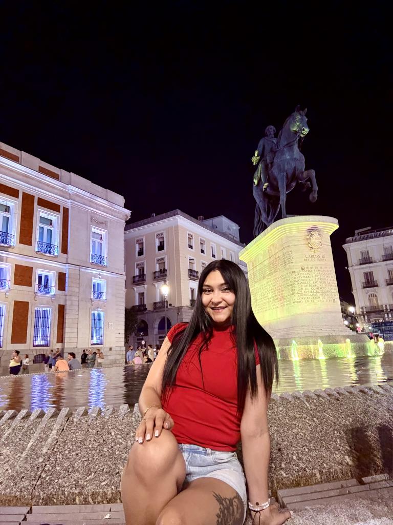 613943818: Chica busca chico en León